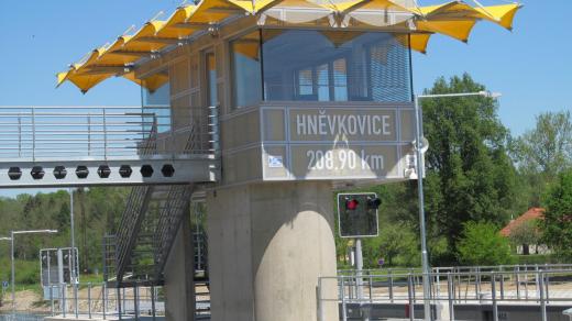 Hněvkovická plavební komora a její velín
