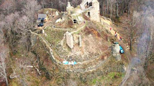 Hrad Kumburk pamatuje i husitské hejtmany