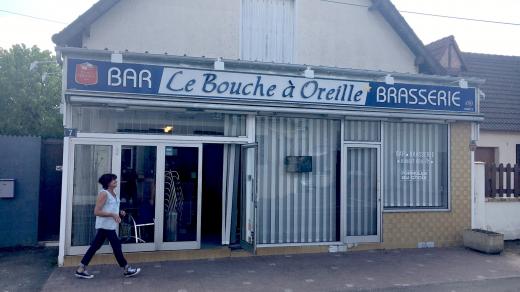 Za michelinský omyl může shodný název bistra v Bourges a jedné špičkové pažížské restaurace