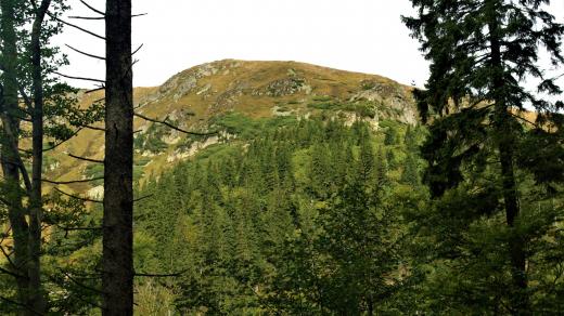Pohled na rozhraní mezi Malou a Velkou Kotelní jámou