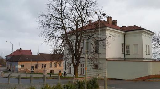 Tato budova bývala školou