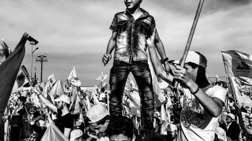 Martin Bandžák: Hizballáh, oslavy vítězství nad Izraelem. Vítězná fotografie Czech Press Photo 2017