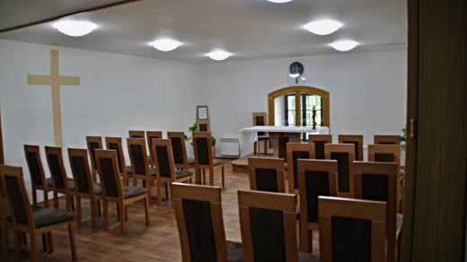 Někdejší ženská galerie synagogy slouží jako zimní modlitebna