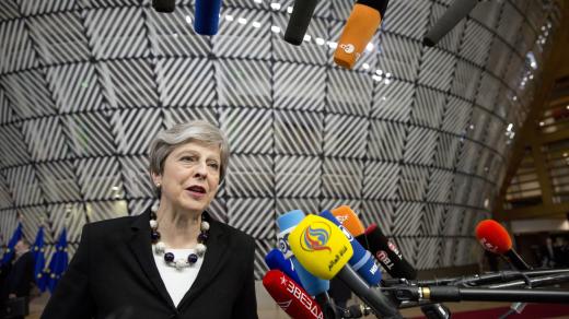 Mayová řekla po jednání summitu do nočních hodin, Rusko nerespektuje mezinárodní právo a je hrozbou evropským demokraciím