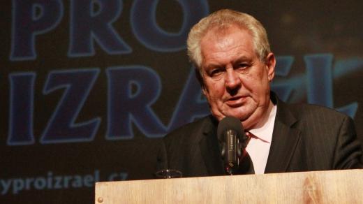 Prezident Miloš Zeman se zúčastnil v centru Aldis galavečera Dnů pro Izrael (Hradec Králové 30.9.2013)