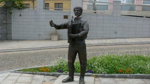 Strakonický dudák vám zamává na strakonickém náměstí