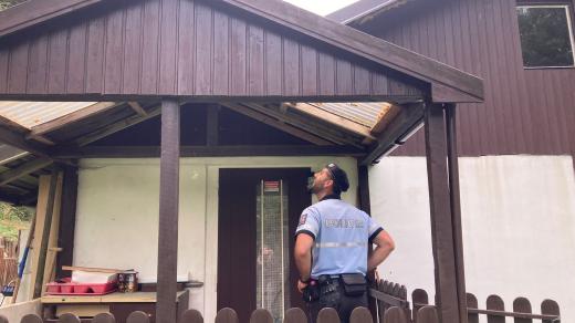 Chaty a chalupy na Mělnicku kontrolují policisté