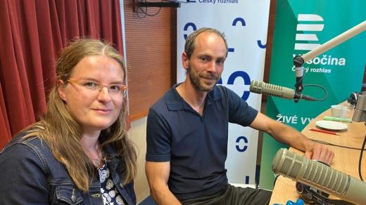 Michaela Svobodová a Tomáš Pospíšil z novoměstské organizace Portimo