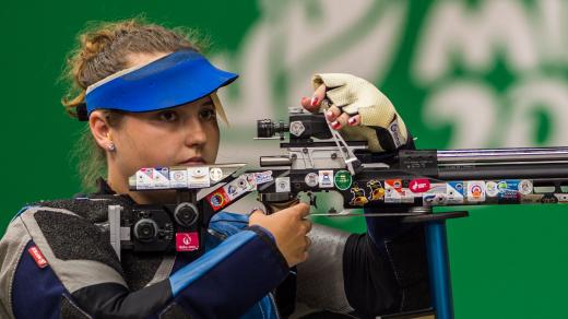 Sportovní střelkyně Nikola Mazurová při soustředění