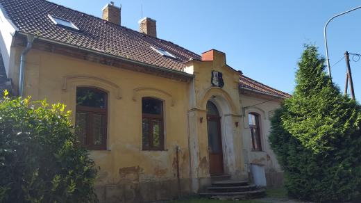 Budova bývalé kaplanky v Blovicích