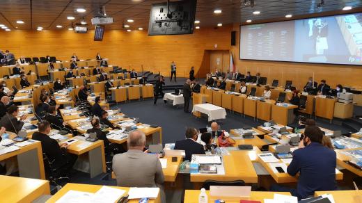 Hejtmana a novou krajskou radu zvolili zastupitelé Ústeckého kraje na prvním zasedání po krajských volbác