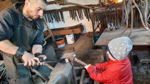 V Kvíčovicích vzniká socha Panny Marie