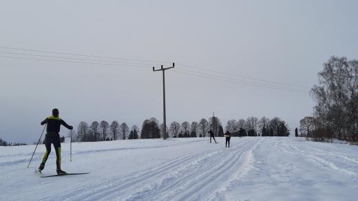 Běžkařský okruh nad vratislavickým koupalištěm Sluníčko