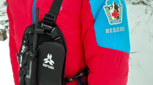 Nezbytnou výbavou je samozřejmě vysílačka