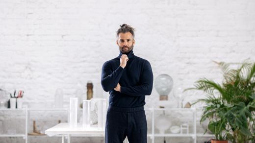 Novým uměleckým šéfem sklárny Moser se stal designér Jan Plecháč