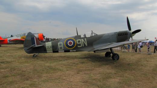 Na letišti v Roudnici nad Labem je patnáctý ročník Memorial Air Show