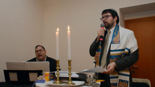 David Maxa při oslavě kabalat šabat