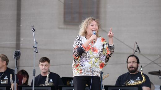 Na nádvoří pardubického zámku zahrál i JK Band