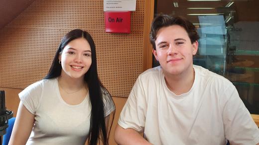 Studenti chrudimské obchodní akademie Lara Severová a Damián Tomiška