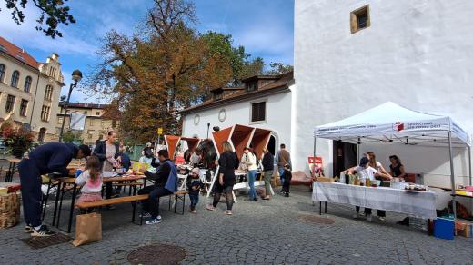 Charitativní akce Zabrejli s námi z Rabenštejnské věže v Českých Budějovicích