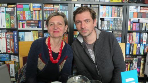 Klára Gočárová a Matěj Nechvátal ve studiu Českého rozhlasu Hradec Králové