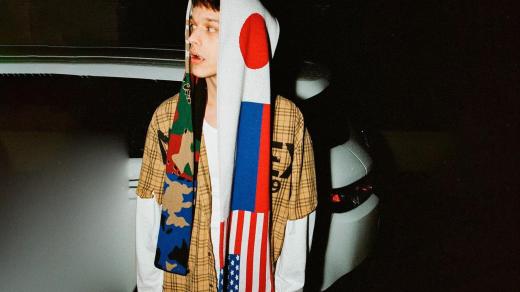 Oslavenec Shimmi má venku novou desku