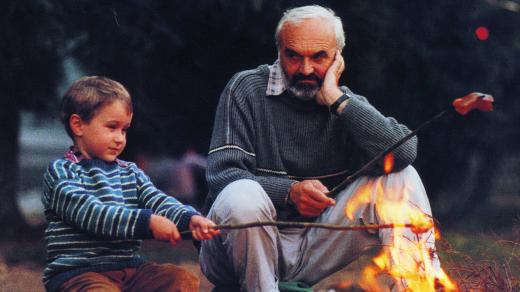 Zdeněk Svěrák ve filmu Kolja