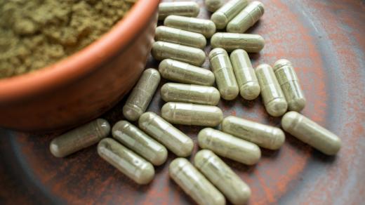 Kratomové pilulky