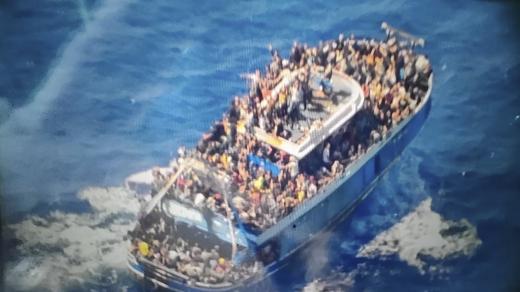 Rybářská loď s migranty, která ztroskotala nedaleko Peloponésu