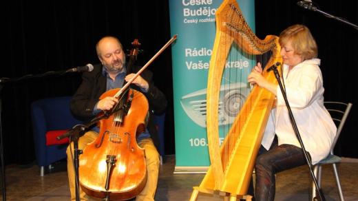 Koncert dvojice Bárka ve studiovém sále Českého rozhlasu České Budějovice