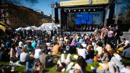 Publikum na festivalu Mladí ladí jazz 2023