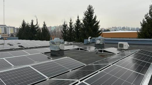 Fotovoltaické elektrárny na střechách budov