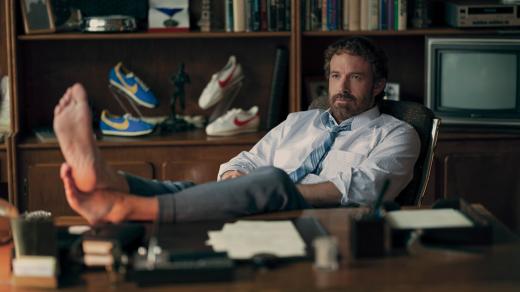 Ben Affleck jako Phil Knight ve snímku Air