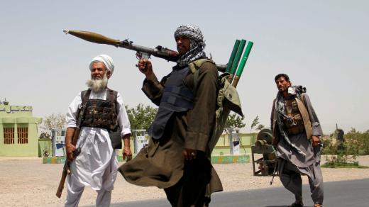 Tálibán obklíčil tři afghánské provinční metropole - Kandahár, Laškargáh a Herát