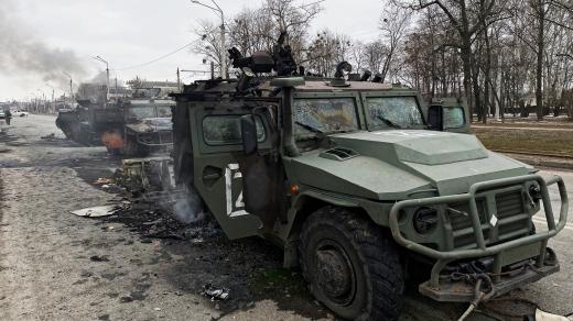Zničené terénní vozidlo Tiger ruské armády v Charkově