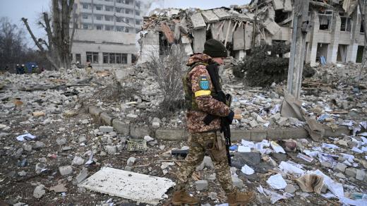 Zničená školní budova v Žitomyru