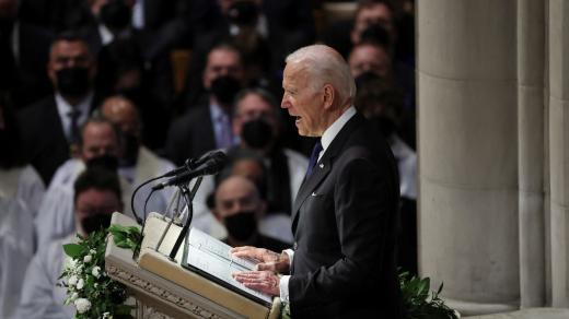 Americký prezident Joe Biden během projevu na pohřbu Madeleine Albrightové