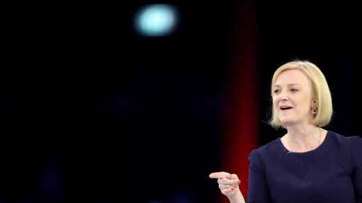 Třetí premirérkou v historii Velké Británie se stane Liz Trussová