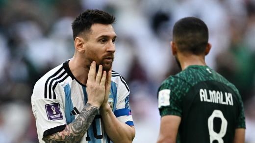 Zklamaný Lionel Messi po šokující porážce se Saúdskou Arábií