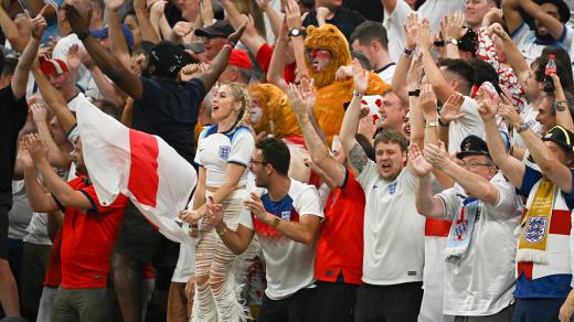 Angličtí fanoušci v zápase proti Senegalu