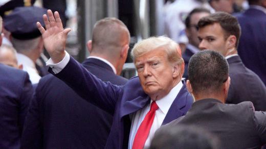 Donald Trump dorazil k soudu