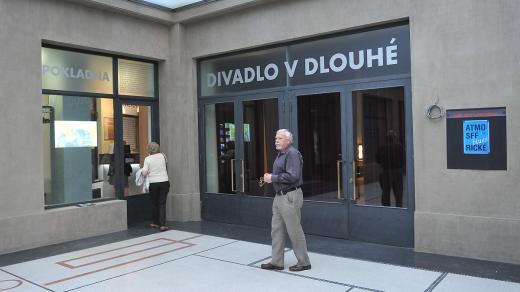Divadlo v Dlouhé
