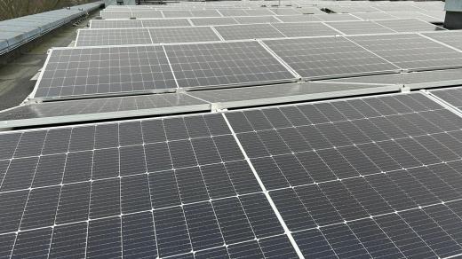 Fotovoltaické elektrárny na střechách budov
