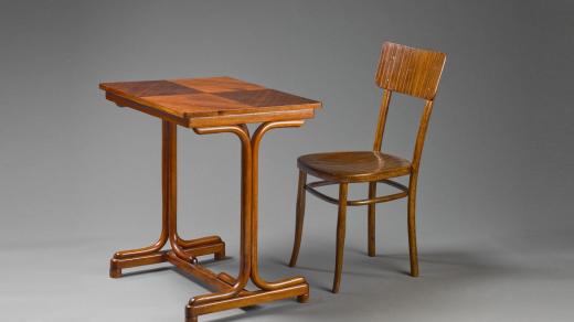 Thonet: stolek se židlí