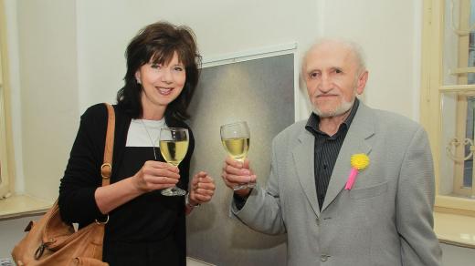 Zdena Kabourková a Josef Bavor na vernisáži výstavy Spirála života