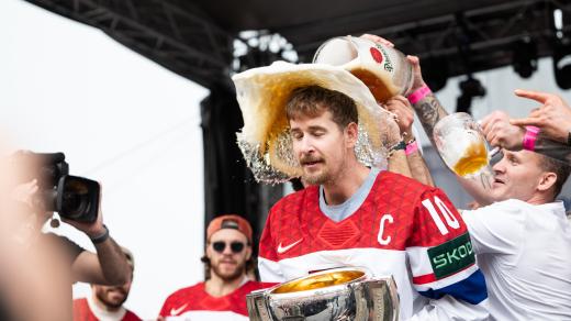 Roman Červenka během oslav na Staroměstském náměstí