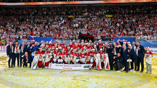 Čeští hokejisté po 14 letech vyhráli zlatou medaili na mistrovství světa