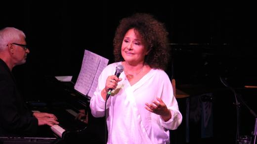 Jitka Zelenková zazpívala v budějovickém rozhlase