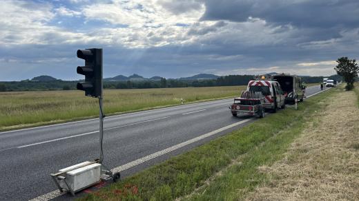 Provoz na silnici I/9 u Jestřebí bude řídit světelná signalizace