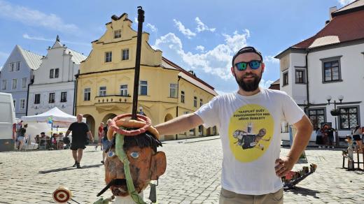 Jiří Šebesta z Morávky u Frýdku Místku vyrábí vlastní hry z recyklovaných materiálů